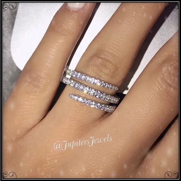 NEW SILVER 3 BAND SWIRL SIMULATED DIAMOND RING - Picture 4 of 6